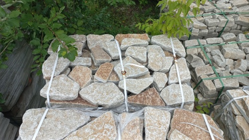 Гранитный плитняк галтованный для парковки купить в Красноуральске