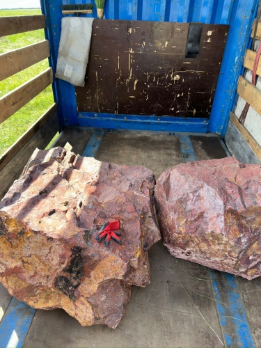 Ландшафтные глыбы красно-фиолетовые 200-1000 килограмм купить в Красноуральске
