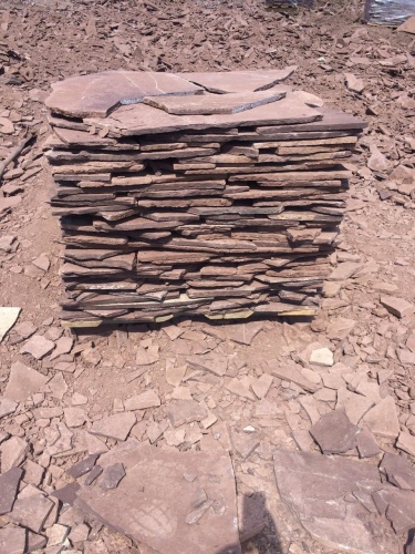 Плитняк лемезит бордовый для цоколя 1,5-2 см купить в Красноуральске