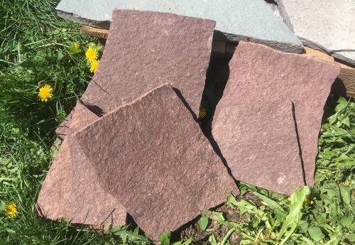 Плитняк лемезит бордовый для цоколя 1,5-2 см купить в Красноуральске