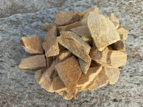 Златолит жёлтый декоративная каменная крошка купить в Красноуральске