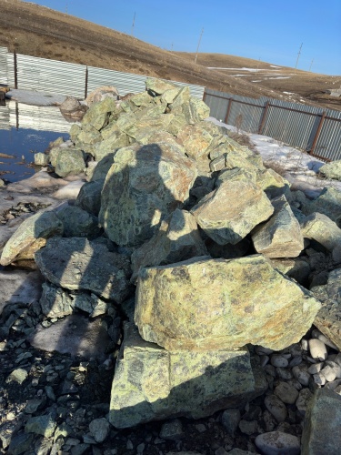 Камни для ландшафтного дизайна зелёные 10-60 килограмм купить в Красноуральске
