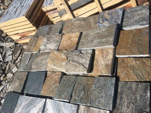 Плитка пилёная златолит Уральский для цоколя, отмостки купить в Красноуральске