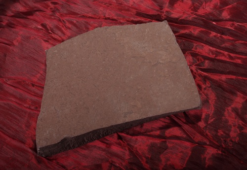 Плитняк лемезит бордовый для цоколя 1,5-2 см купить в Красноуральске