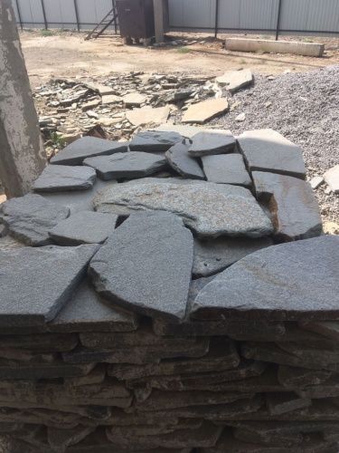 Златолит серебристый галтованный для лестниц купить в Красноуральске